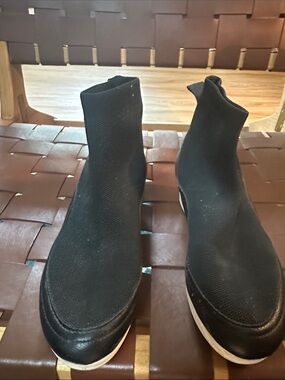 DKNY Black Slip-On Sock Sneakers